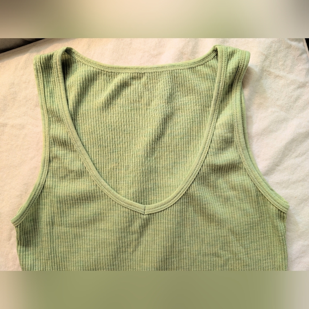 Woolx Women's XS Brooklyn Ribbed Tank in Key Lime - Picture 3 of 5